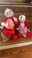 Annalee mobility, doll of Santa Claus and Mrs.