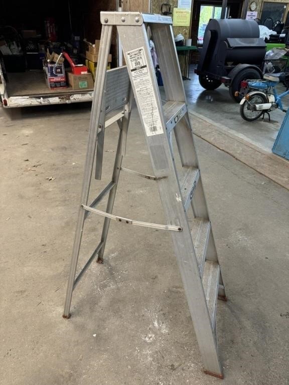 5 foot aluminum ladder