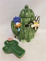 1993 Wile E. Coyote And Roadrunner Cookie Jar