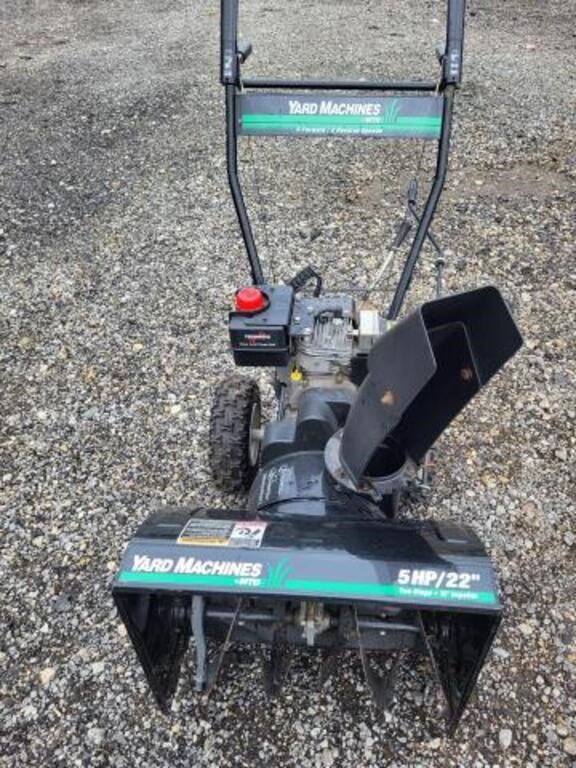 Yard machine 5hp 22 inch snow blower