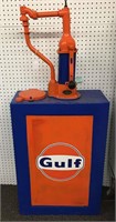 Gulf Oil Pump