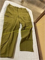 Universal Threads, size 14 green pants