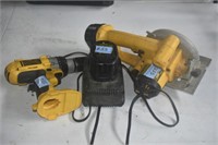 DEWALT CORDLESS SAW AND DRILL W/CHARGER