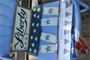 patriotic wall hangings and banner