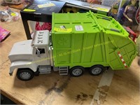 Driven standard RC recycling-truck(no trash cans)