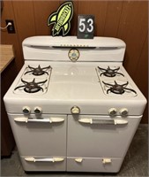 Vintage 1950’s Universal Gas Stove and Oven