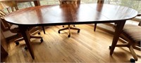 Kitchen Table w/ 2-Leaves included