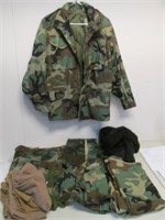 Lot of Army Clothes - Sizes Small/Regular &