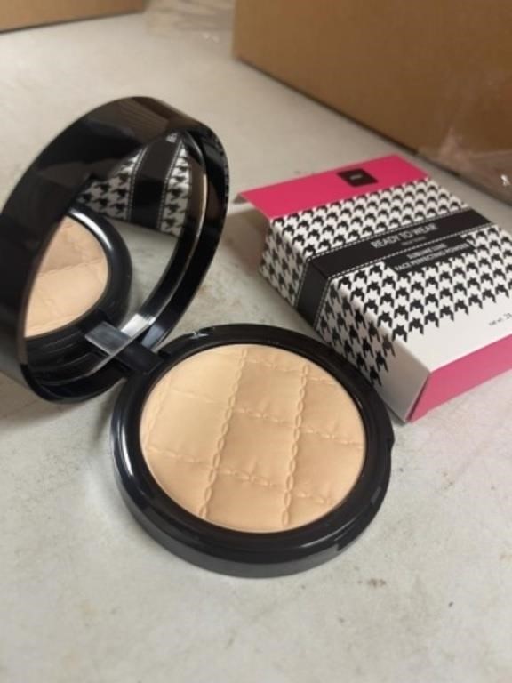 RTW FACE PERFECTING POWDER  LIGHT