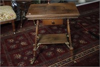 SMALL TABLE WITH GILT CLAW FEET