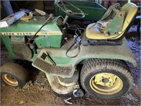 John Deere Tractor for parts hydraulic lift 112