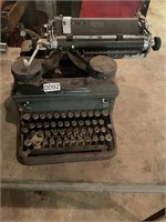 Vintage Royal Manual typewriter