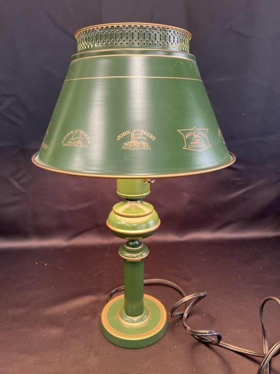 John Deere 17in desk/table lamp