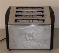 (K3) Toastmaster 4-Slice Toaster