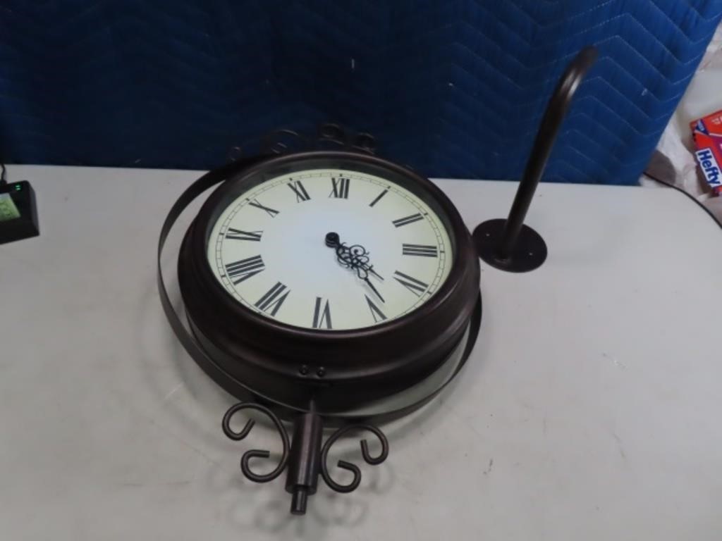 Nice 12" WallMount Round Clock/Thermometer Metal