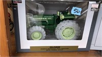 OLIVER '55 TRACTOR W POWER ASSIST