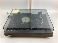 Sansui FR-5800 Turntable powers up and spins, see