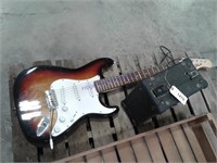 Pyle electric guitar w/ Pyle GA-10 amp