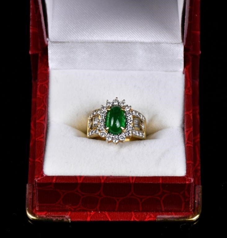 A Jadeite & Diamond Inlaid 18K Gold Ring