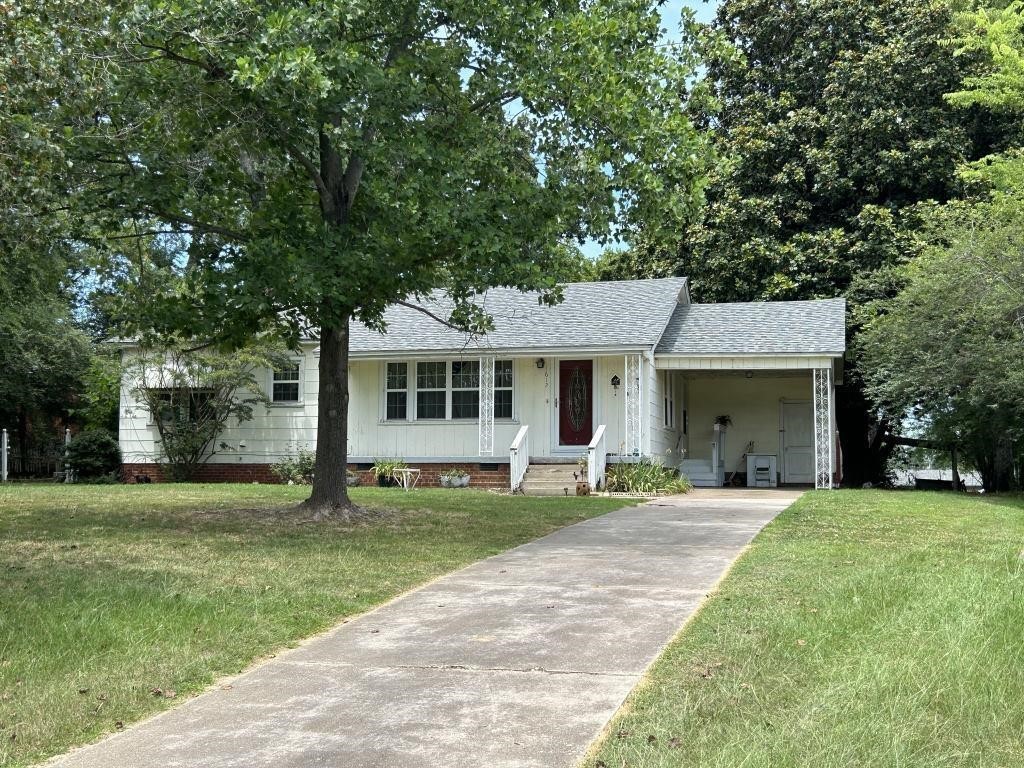 3 bedroom, 2 bath home in Ozark, AR