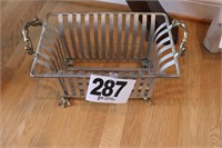 Metal Duck Footed Basket with Handles (14x9x10")