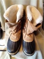 Sorel Mens Boots, size 8, no laces