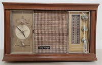 General Electric Radio/Clock, Powers On