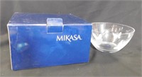 Mikasa Butterfly design Bowl 9" x 4" w/box