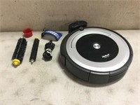 IRobot Roomba with Attachments/Charger
