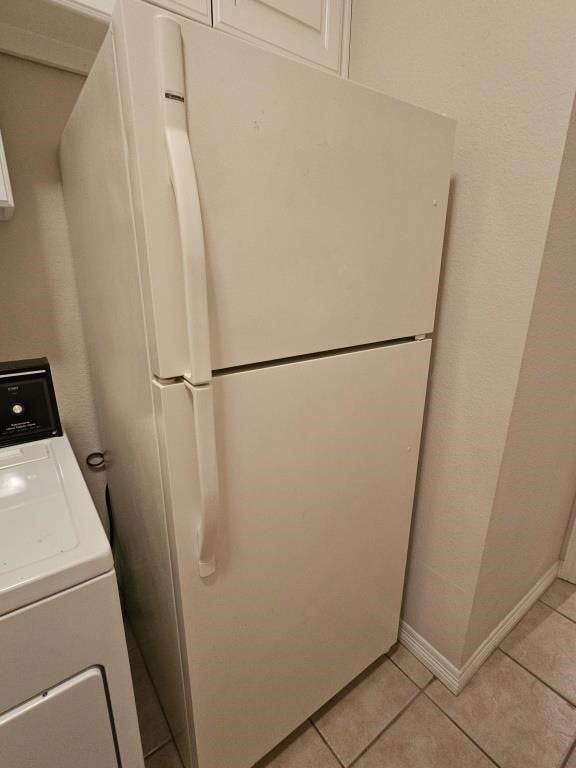 Kenmore Model 253.60738400 White Refrigerator