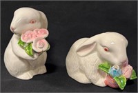 Bunny w/Flowers set (2 total) 4½" & 3" tall