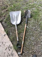Lot with 2 items, one is an aluminum snow shovel a