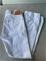 brand new white Levi’s size 36 x 34