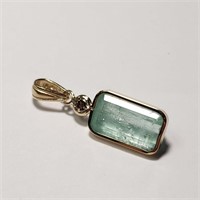 $1600 14K  Columbian Emerald(3.9ct) Diamond(0.12ct