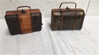 2 wooden decorative purse