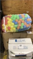 1 LOT PLAY BALLS