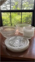 Anchor Hocking Wexford 2 serving bowls , 2 snack