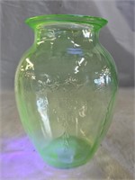 Hocking Glass Green Vaseline Cameo Vase