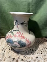 TOYO Vase Birds & Flowers