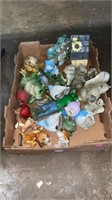 Flag of miscellaneous figurines, critters