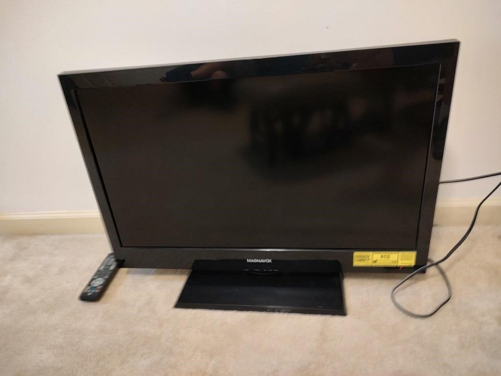 Magnavox 32" TV with Remote