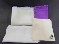 4 Sets of Cloth Napkins 2 Sets are Linen