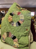 Green Ring Tie Quilt