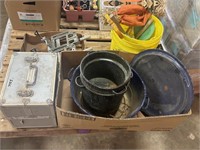 Ceramic Pots, Lawn Decor, Carry Case