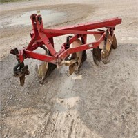 Ih 420 3 Furrow plow