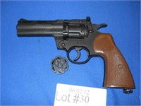 CROSMAN .357 CO2 PELLET GUN WITH 4" BARREL & EXTRA