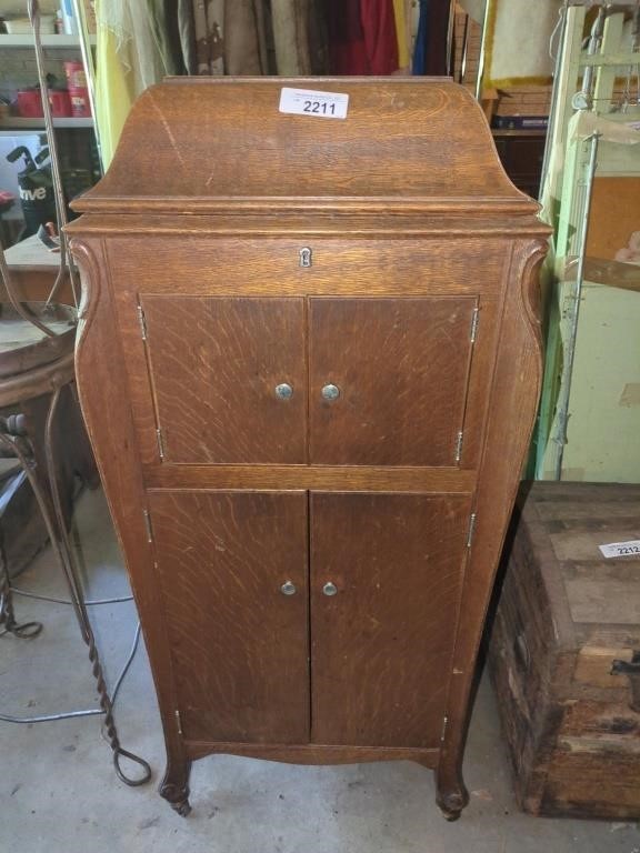 Vintage Victrola - Victor Talking Machine