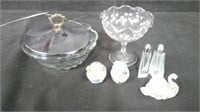 ESTATE LOT OF GLASS AND SALT & PEPPER SHAKERS