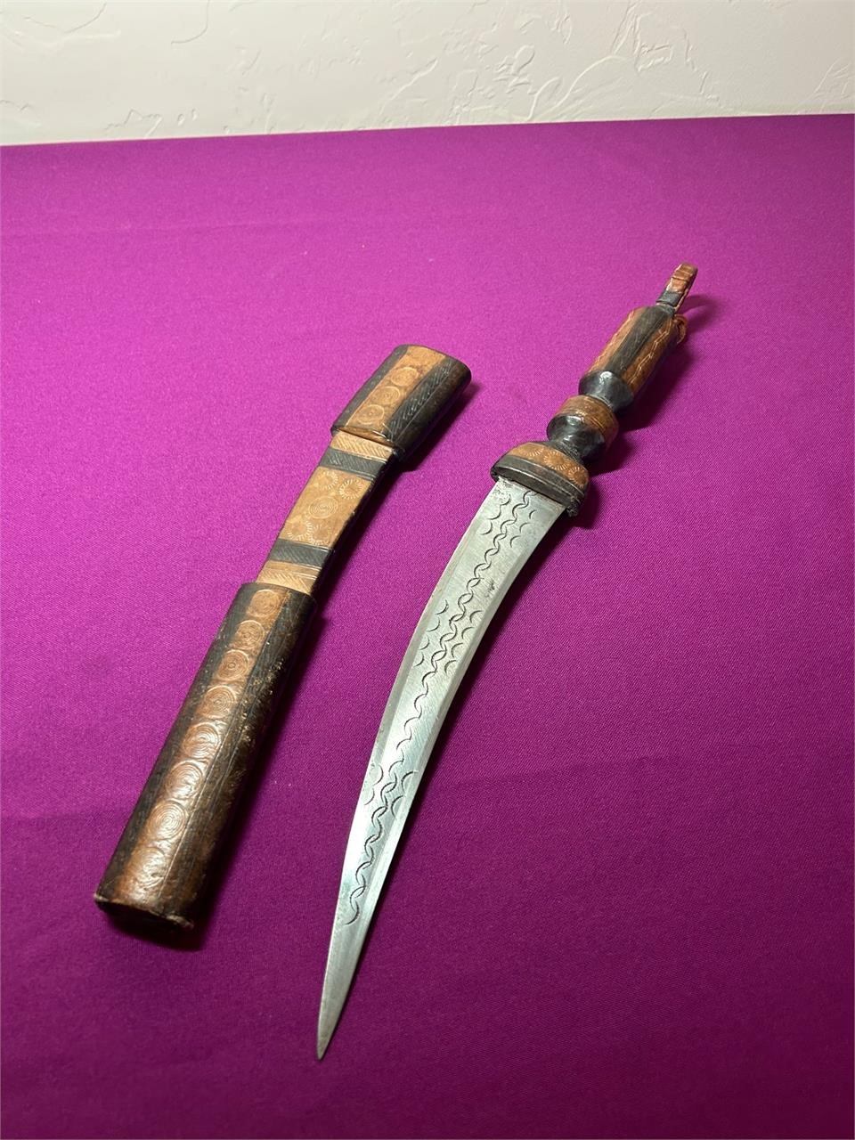 African Style Dagger with Leather Sheath, WOW!