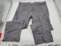 Amazon Essentials Men's Pants - 40W x 28L
